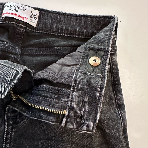 Abercrombie & Fitch Kids High Rise Ankle Straight Black Jeans Girls Size 11/12 - Picture 5 of 10